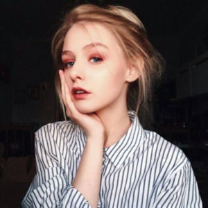 Meet your Posher, Nivia